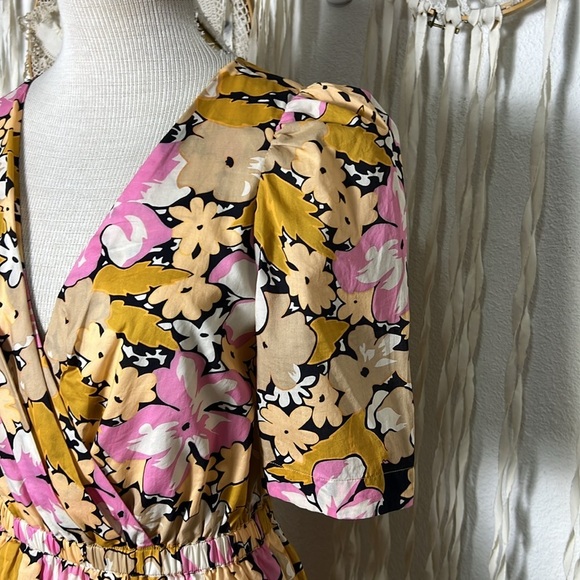 Spell NWOT Aloha Floral Short Sleeve Mini Dress Size M - Picture 3 of 10